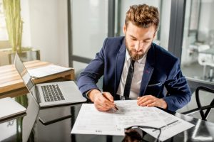 Image presents Which method should you use to calculate fringe benefits tax